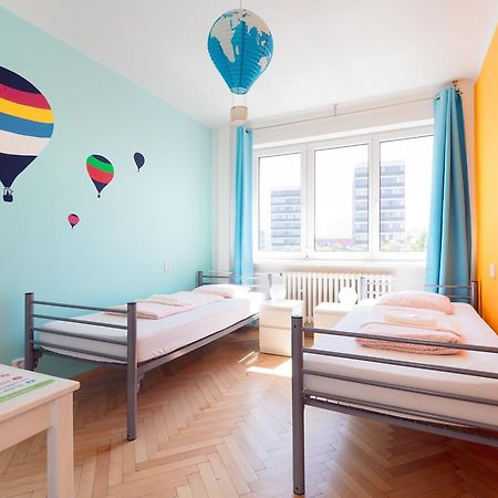 ברטיסלאבה Patio Hostel מראה חיצוני תמונה