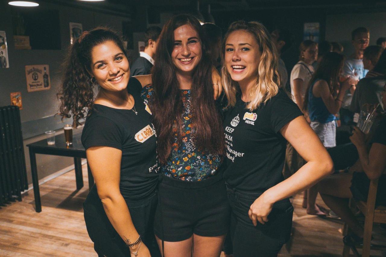 ברטיסלאבה Patio Hostel מראה חיצוני תמונה