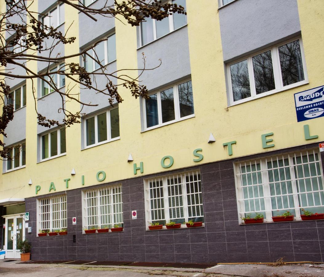 ברטיסלאבה Patio Hostel מראה חיצוני תמונה