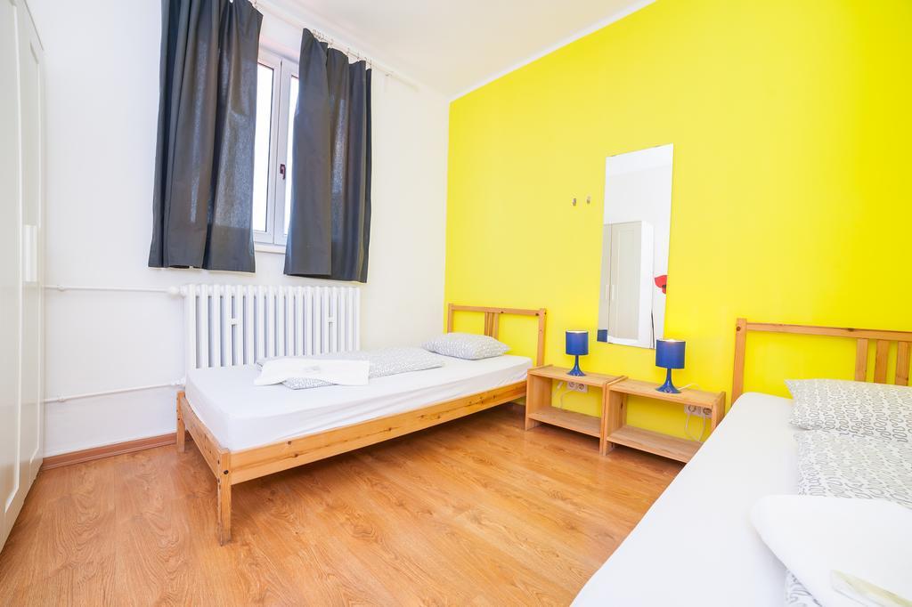 ברטיסלאבה Patio Hostel חדר תמונה