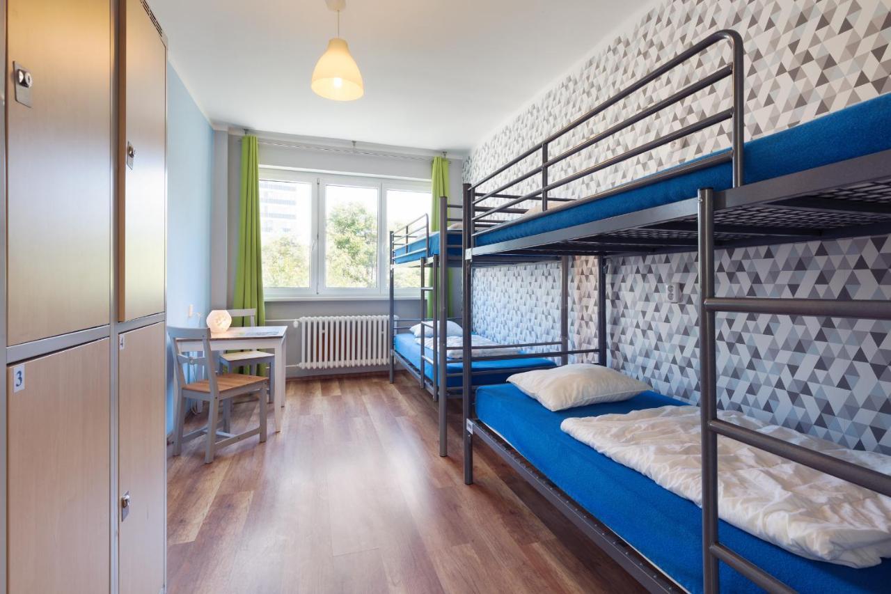 ברטיסלאבה Patio Hostel מראה חיצוני תמונה