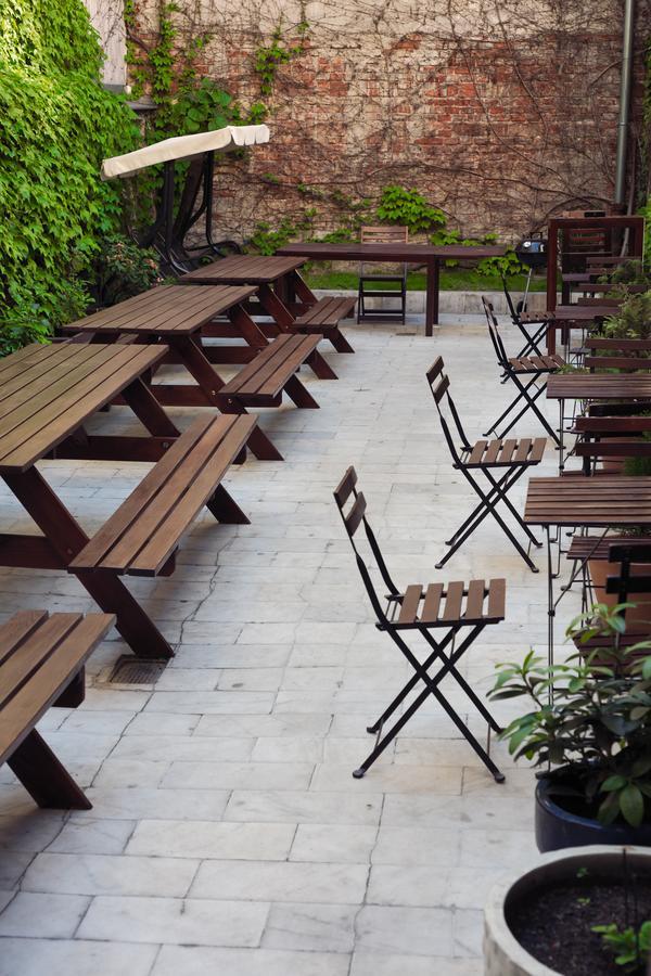 ברטיסלאבה Patio Hostel מראה חיצוני תמונה