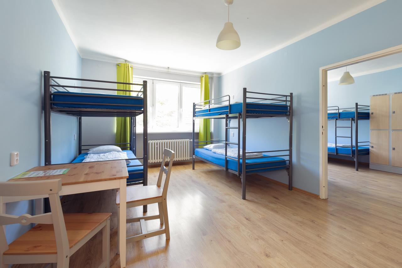 ברטיסלאבה Patio Hostel מראה חיצוני תמונה