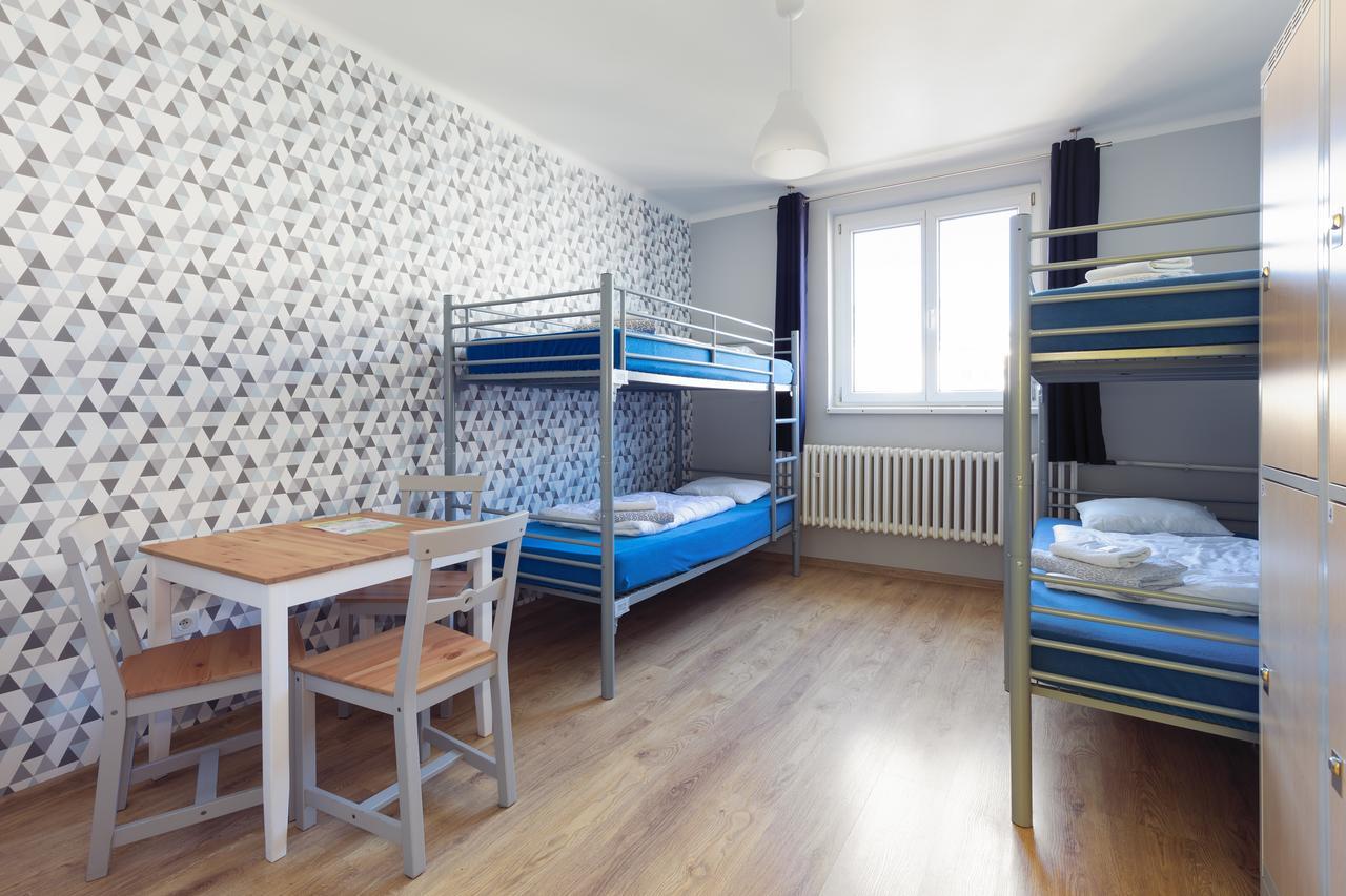ברטיסלאבה Patio Hostel מראה חיצוני תמונה