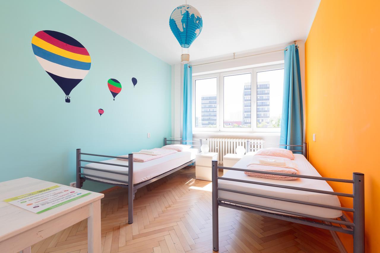 ברטיסלאבה Patio Hostel מראה חיצוני תמונה