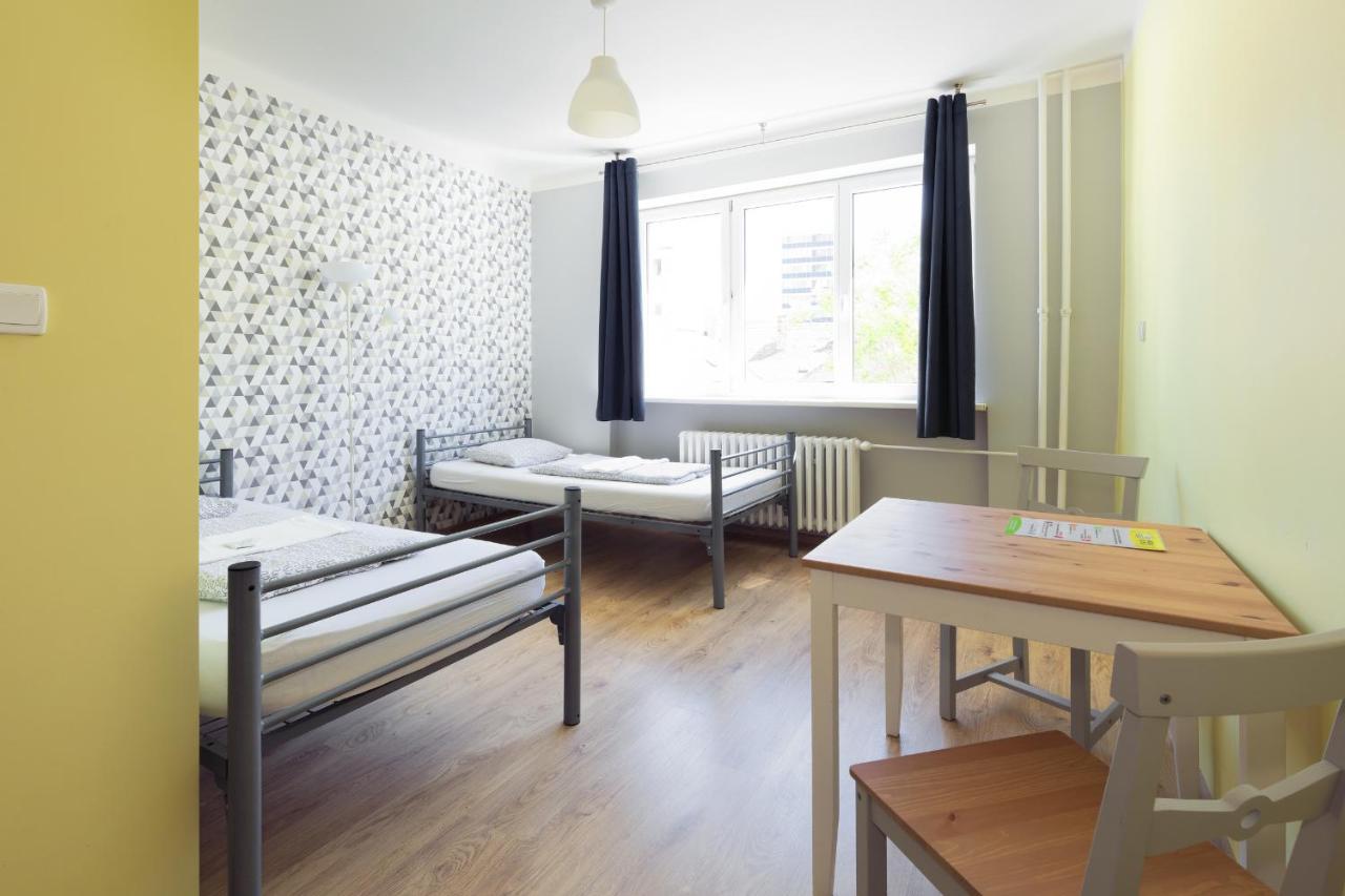 ברטיסלאבה Patio Hostel מראה חיצוני תמונה