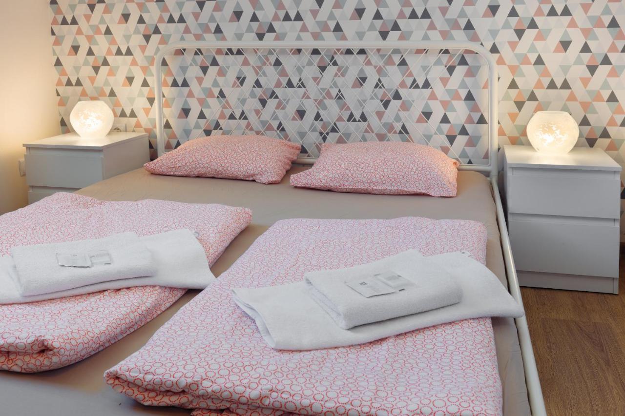 ברטיסלאבה Patio Hostel מראה חיצוני תמונה