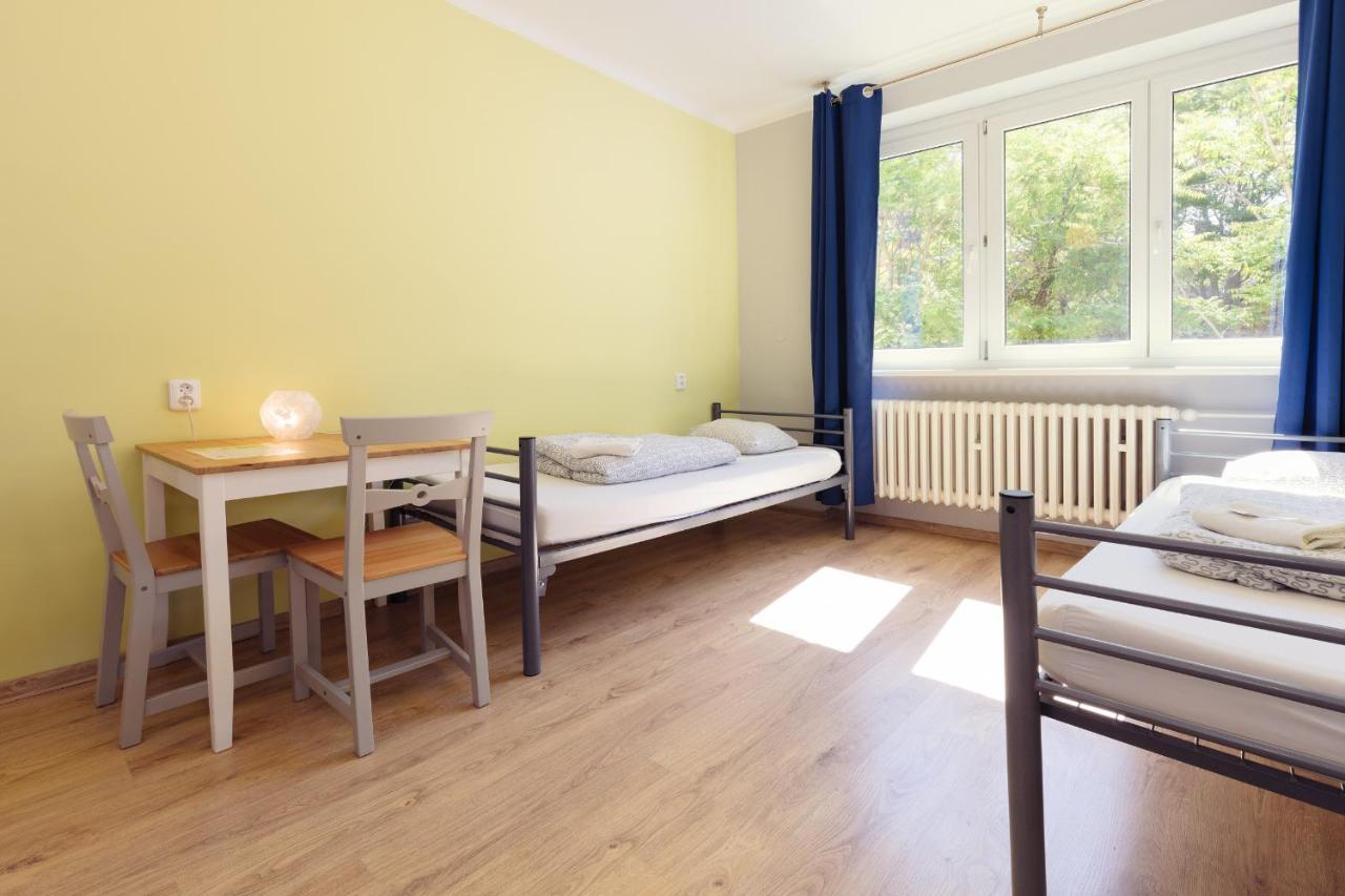 ברטיסלאבה Patio Hostel מראה חיצוני תמונה