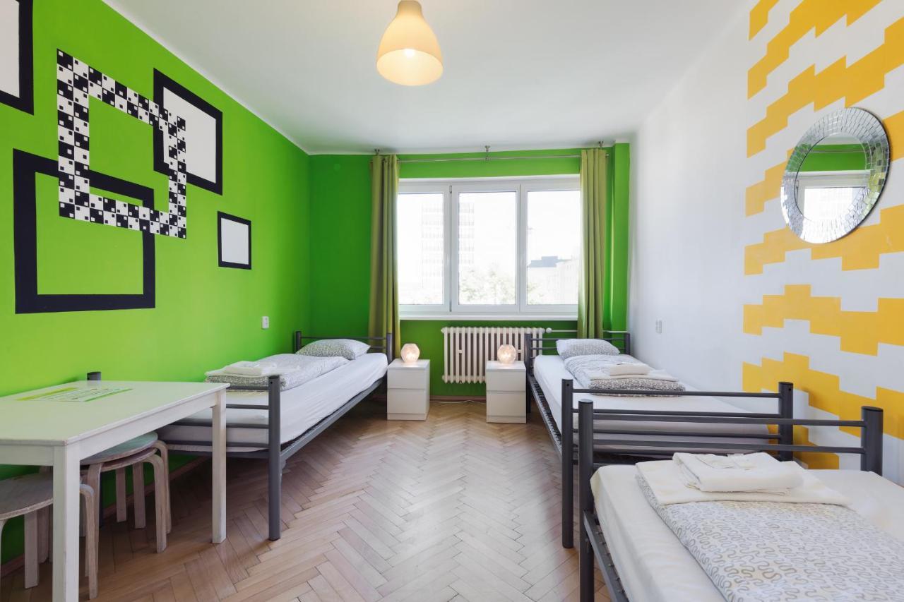ברטיסלאבה Patio Hostel מראה חיצוני תמונה