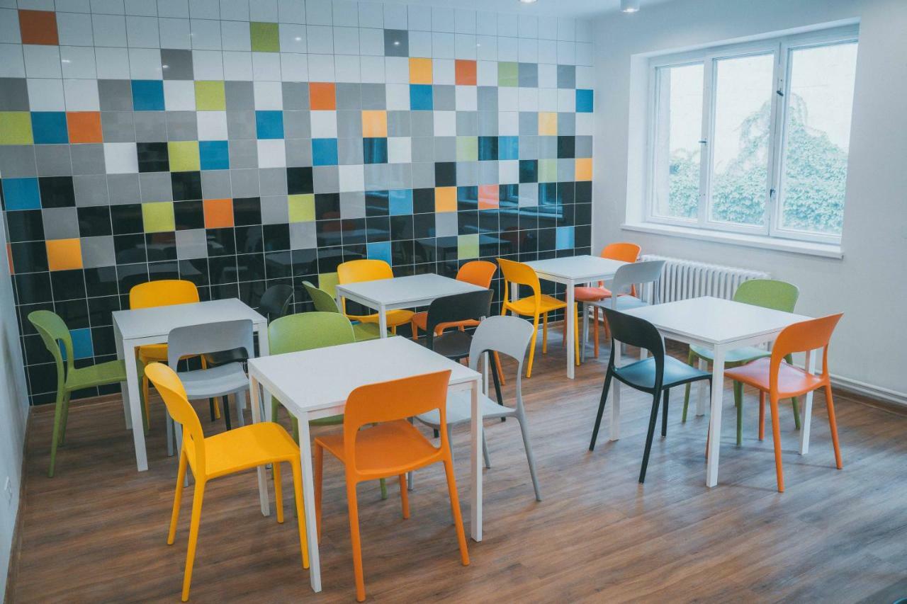 ברטיסלאבה Patio Hostel מראה חיצוני תמונה